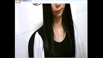 Little girl masturbating on webcam - myxcamgirl.com